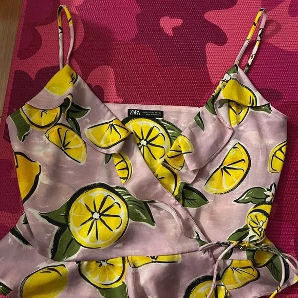 Zara lemon top and skirt set, 2-piece. Sold as a set - Picture 2 of 6